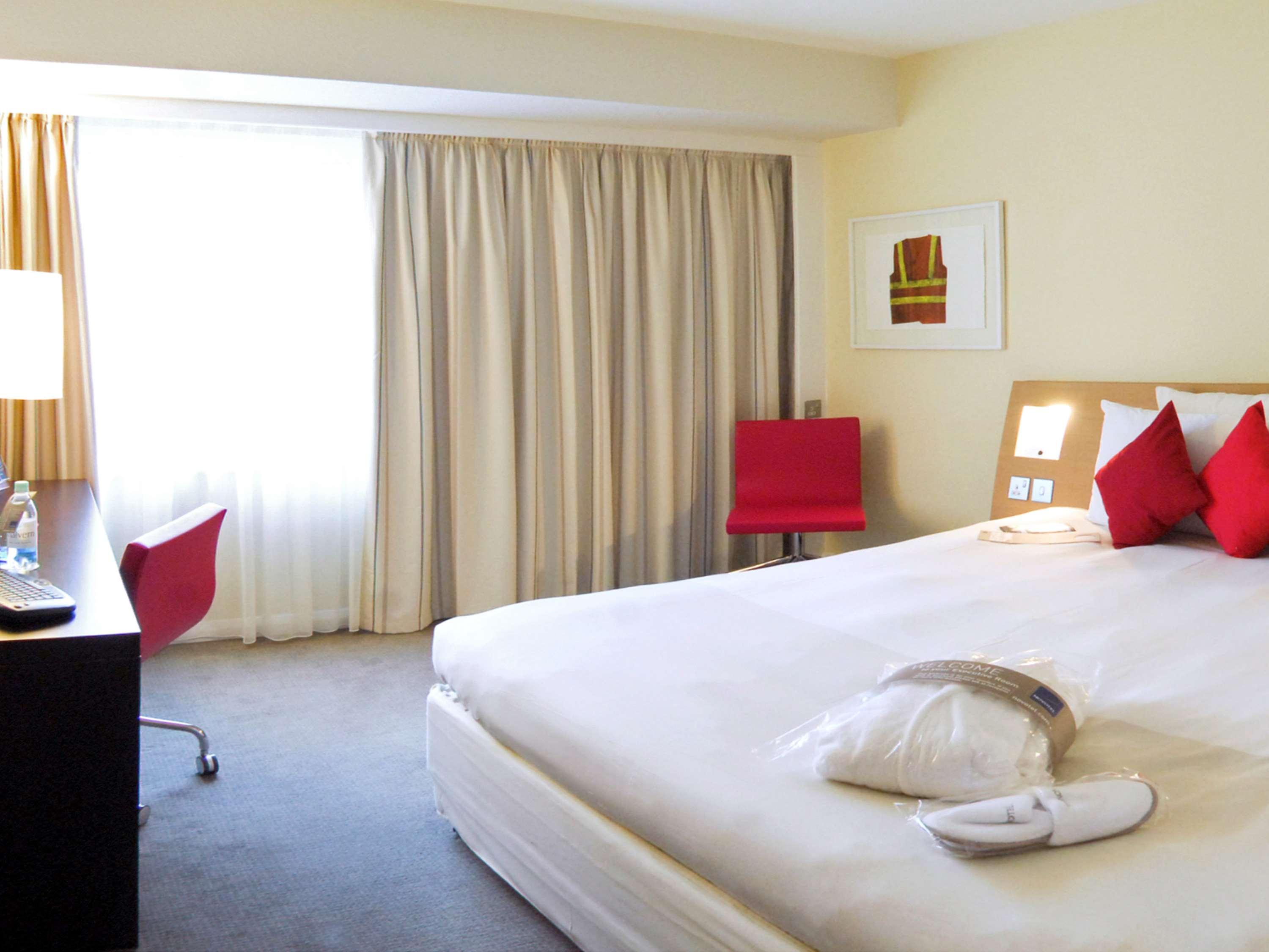 Novotel Wolverhampton City Centre Bagian luar foto