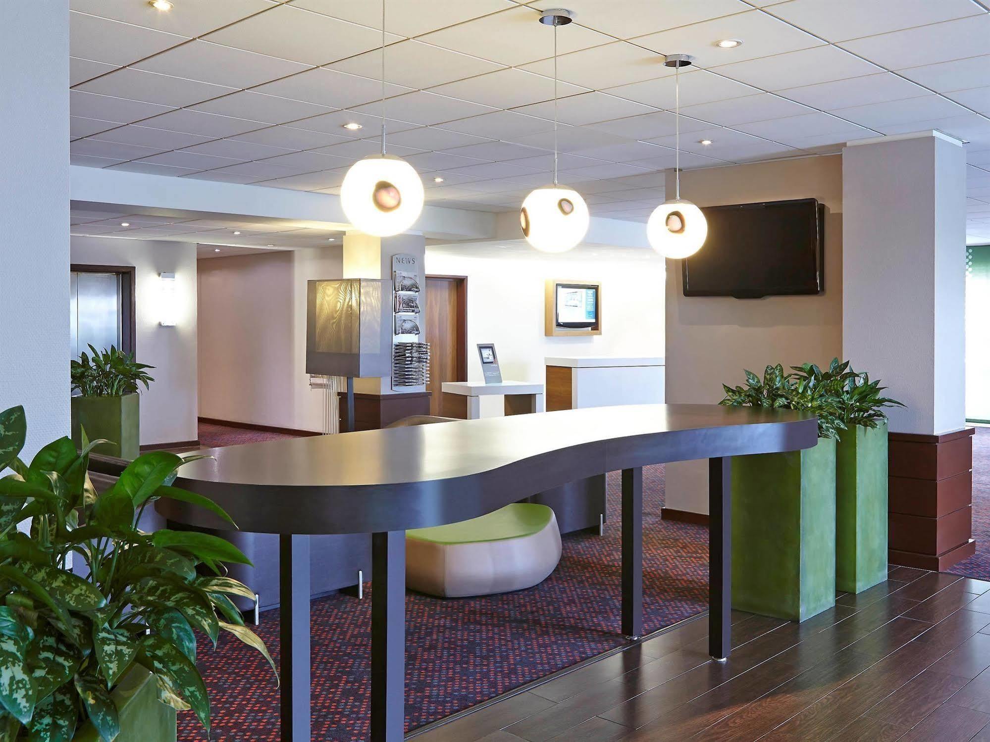 Novotel Wolverhampton City Centre Bagian luar foto